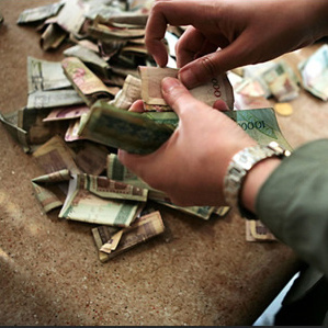 اقتصاد، اصلی‌ترین چالش ایران در 2011